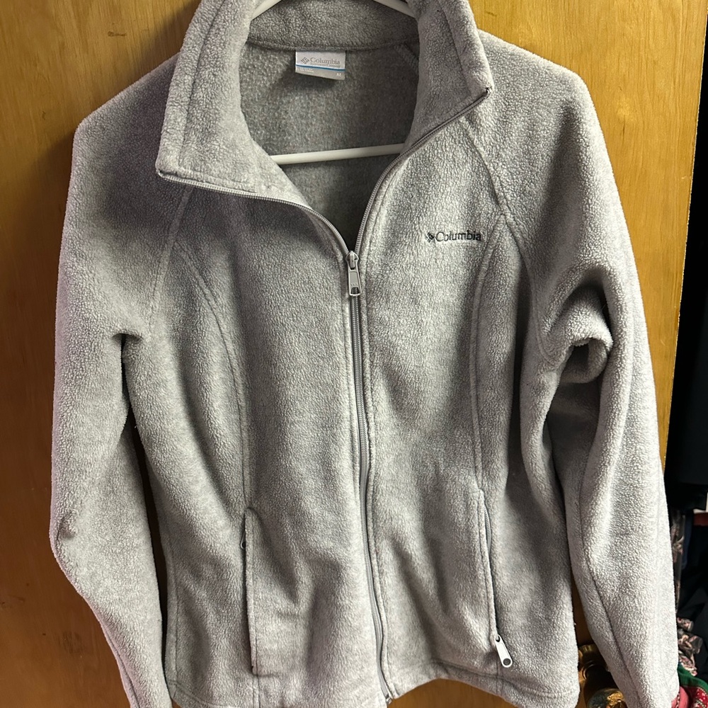 Columbia Women's Light Gray Fleece Jacket